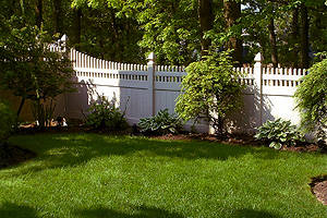 LI, NY fence company creates beautiful, maintenance free vinyl fencing and gates.